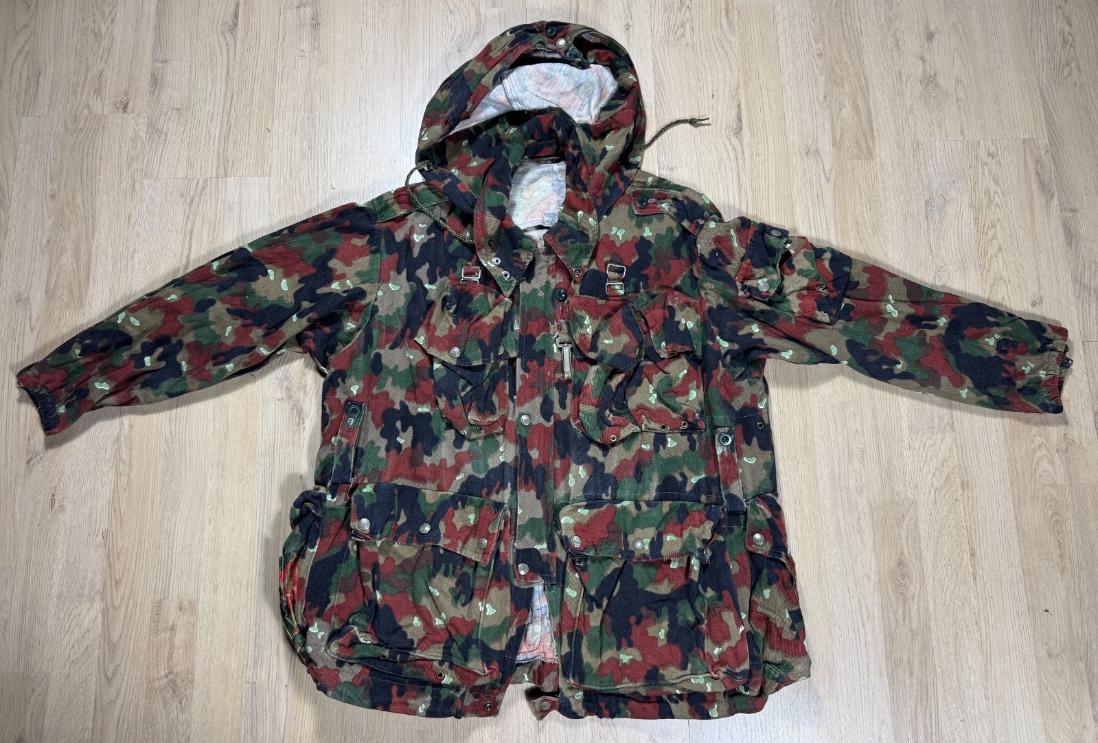 Vintage Swiss Army Military Alpenflage Camo Jacket Coat Parka M70 Size 56 XL Vintage Swiss Army Military Alpenflage Camo Jacket Coat Parka M70 Size 56 XL