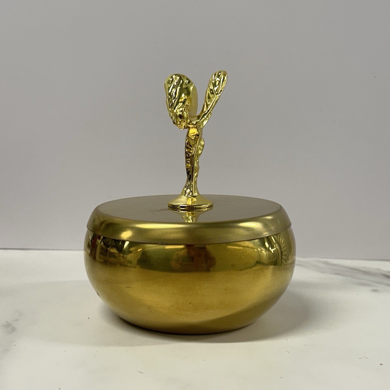 Rolls Royce Gold Cigar Ashtray Spirit of Ecstasy Classy Classic Design Small Rolls Royce Gold Cigar Ashtray Spirit of Ecstasy Classy Classic Design Small