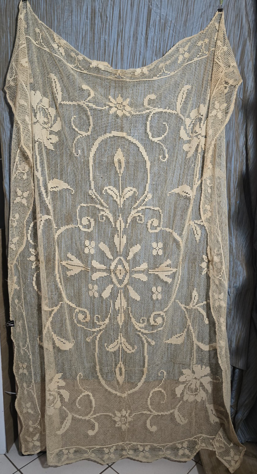 Antique Filet Lace Tablecloth Heavy Cotton Ecru Floral Shabby Antique Filet Lace Tablecloth Heavy Cotton Ecru Floral Shabby