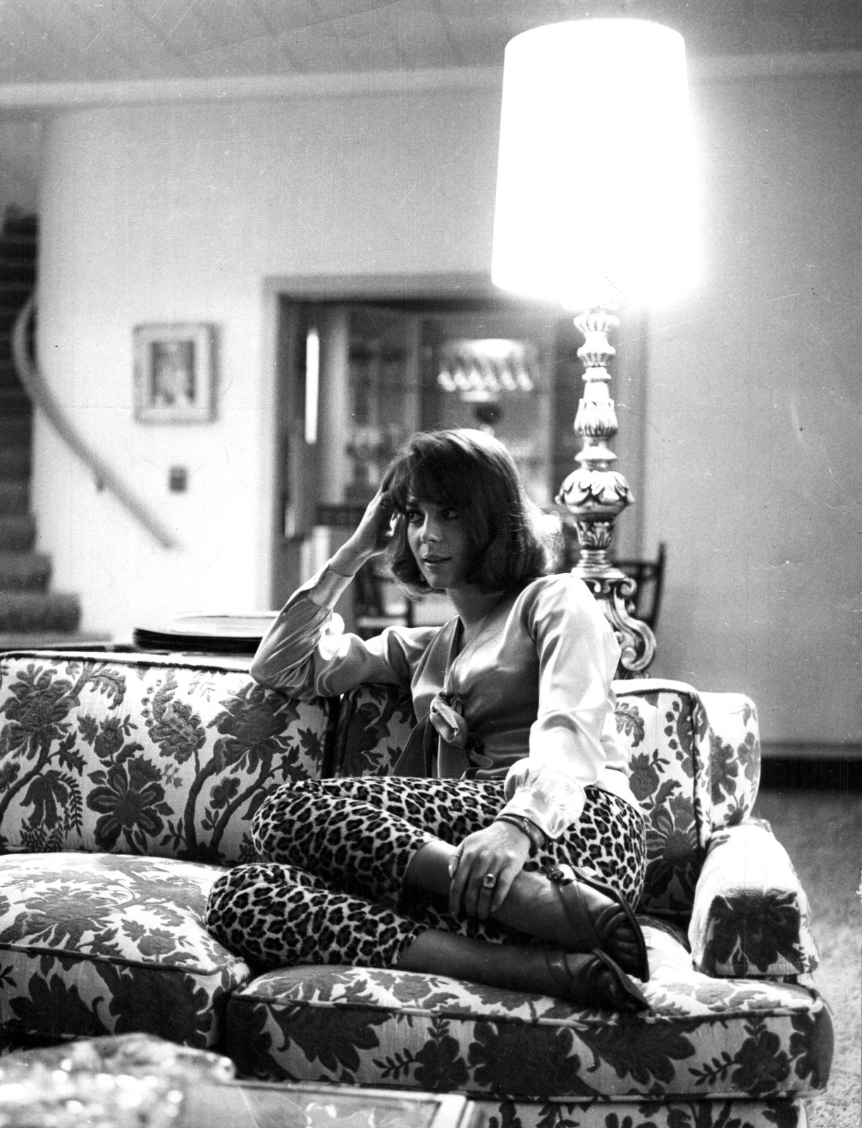 HOLLYWOOD NATALIE WOOD SEDUCTIVE POSE STUNNING PORTRAIT 1960s ORIG PHOTO MA77