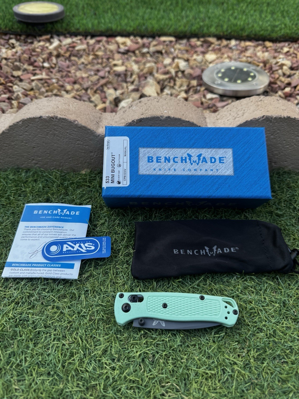 Benchmade 533 Mini Bugout Manual Knife. Sea Foam. Brand New.