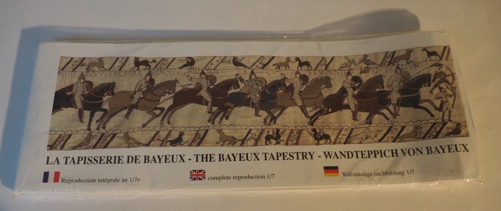 New BAYEUX TAPESTRY Complete 1/7 Scale Foldout Reproduction - 58 Panels - France