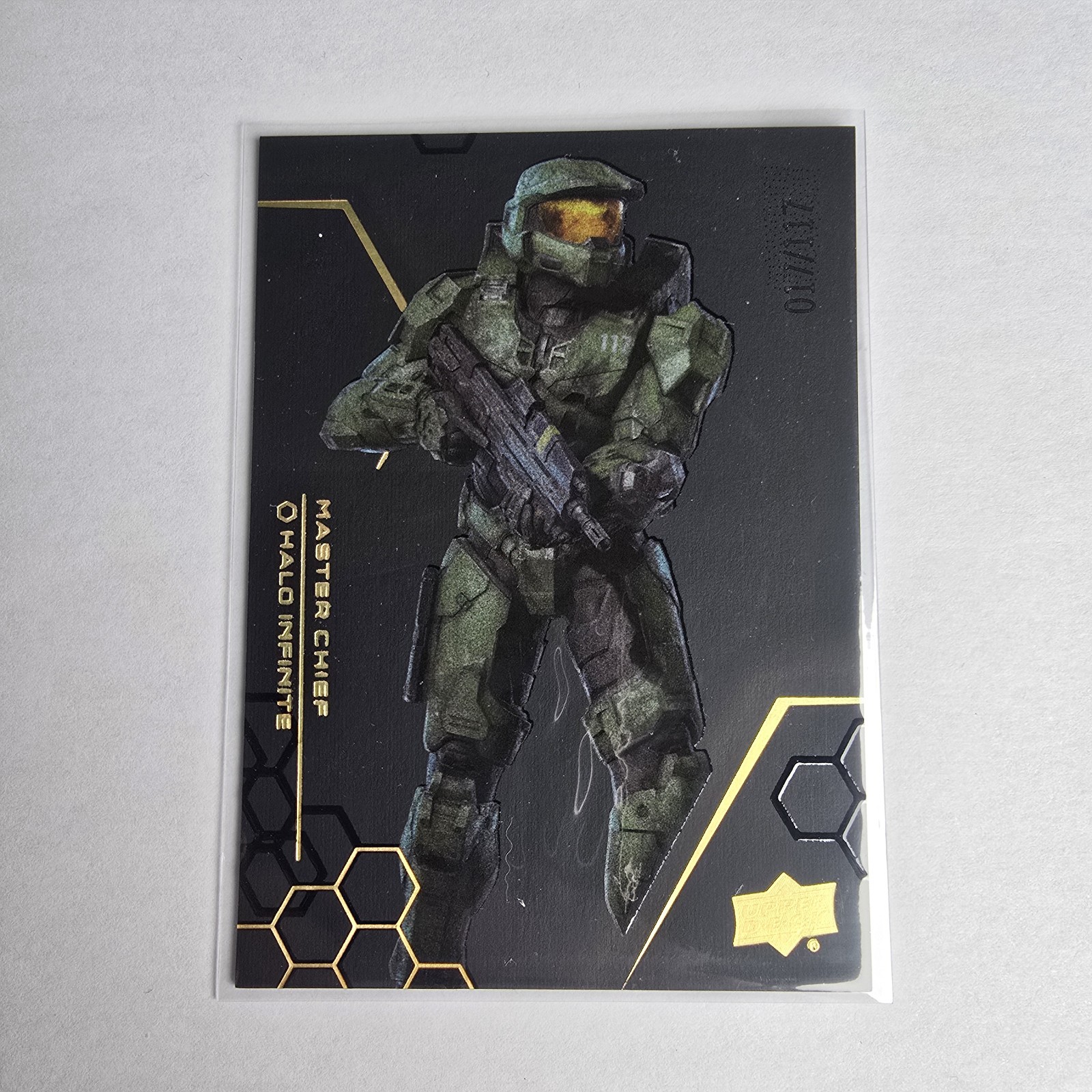 Upper Deck Halo Legacy Collection Infinite Master Chief Gold Augmented 17/117 Upper Deck Halo Legacy Collection Infinite Master Chief Gold Augmented 17/117