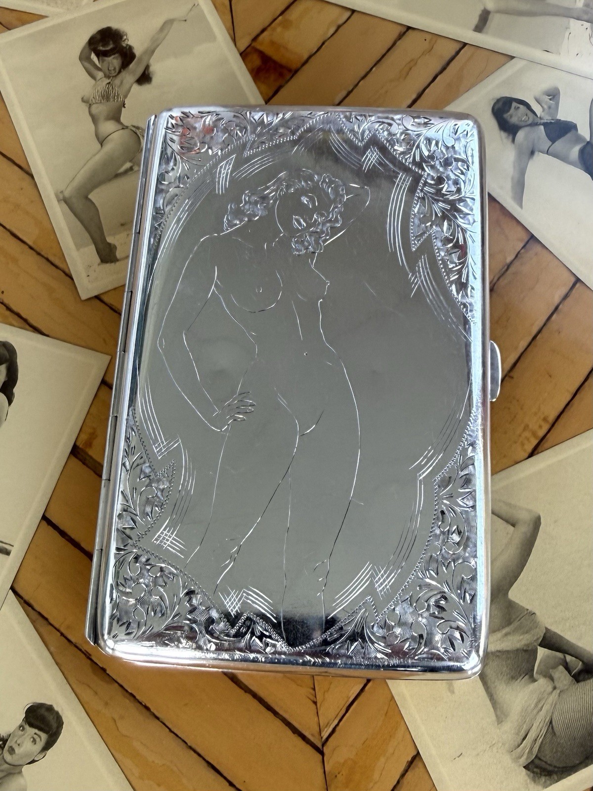 Vintage WW2 950 Silver Pinup Girl Hand Engraved Cigarette Case 1940’s Art Deco