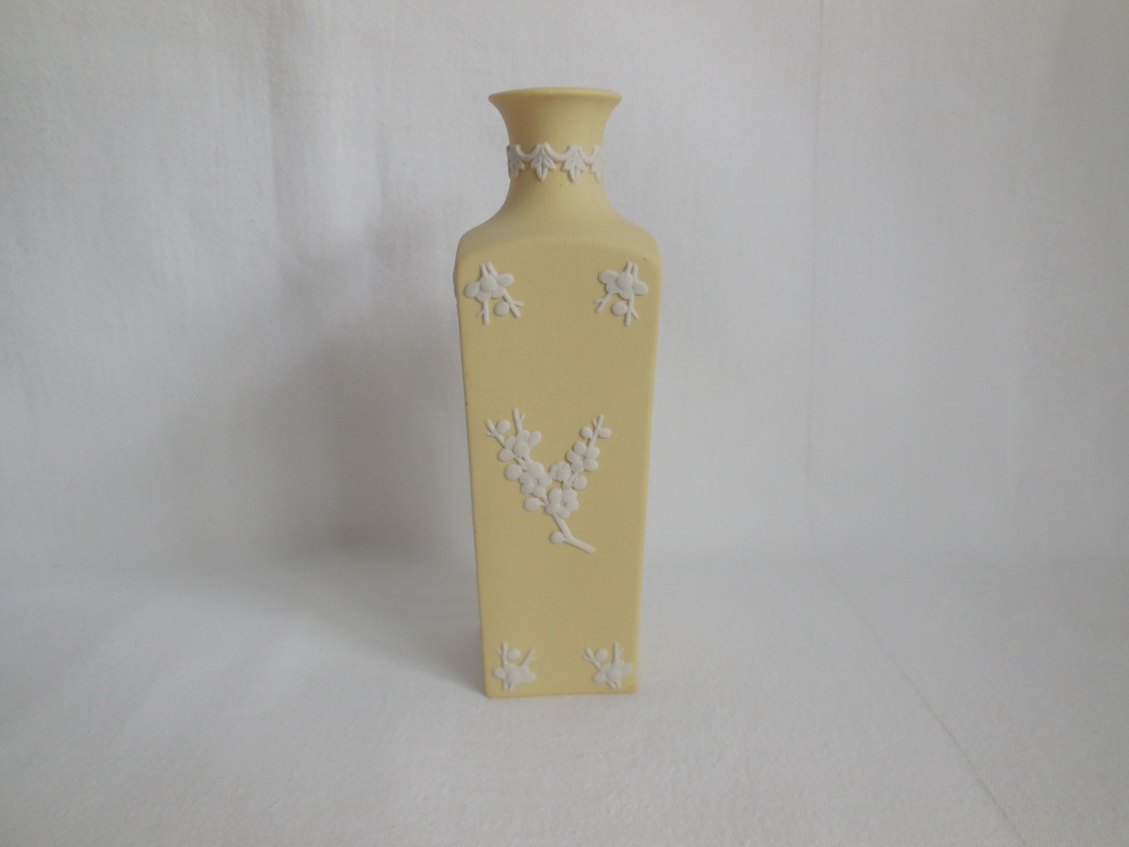 Wedgwood Primrose Yellow Jasperware Prunus Cherry Blossom Vase Wedgwood Primrose Yellow Jasperware Prunus Cherry Blossom Vase