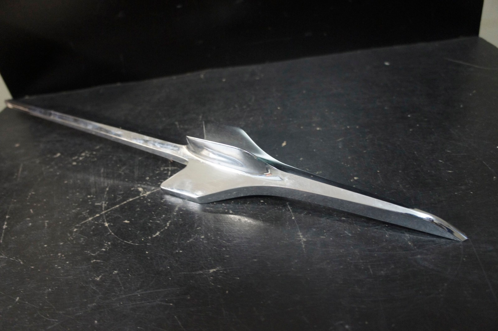 1956 Chevrolet Accessory  Spear Fender Bird Ornament  3723962 Original