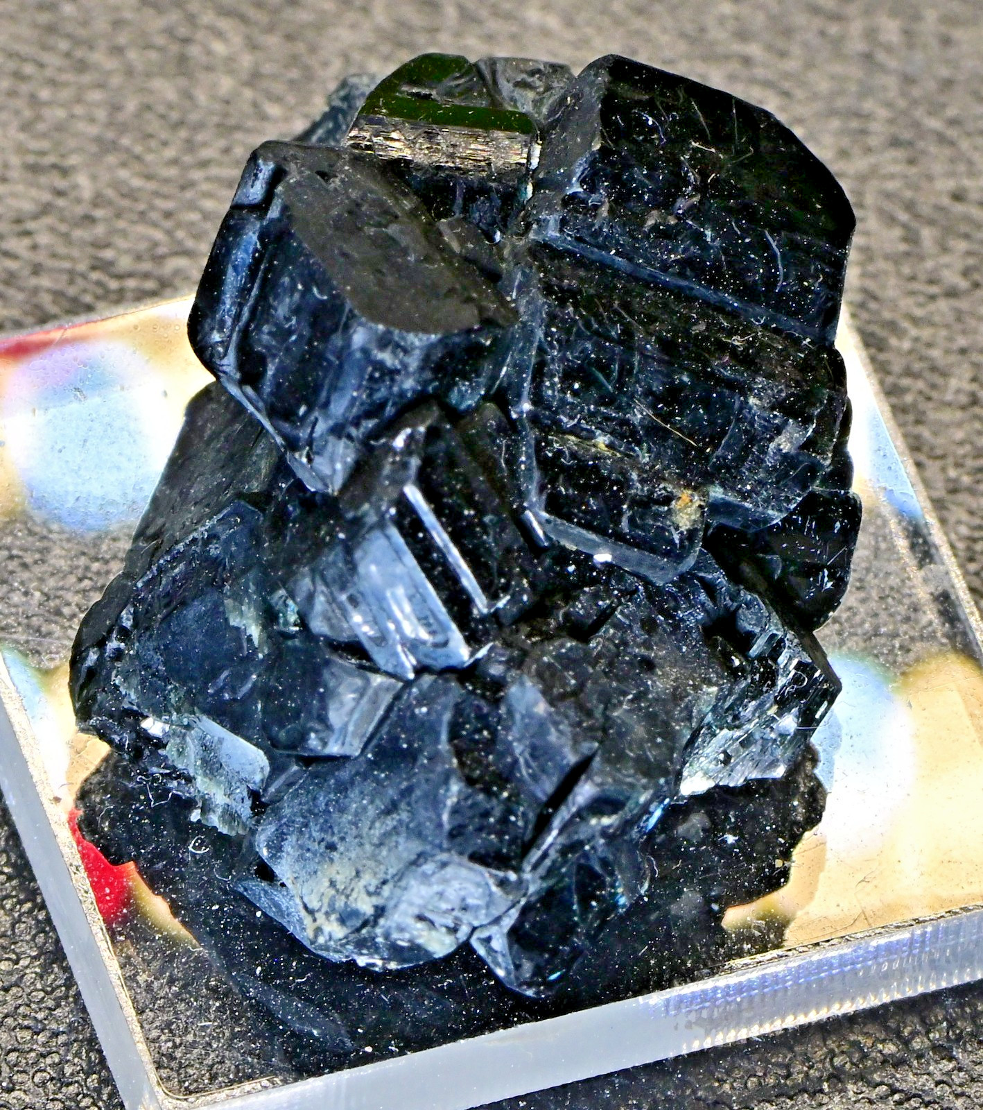 RARE POTASSIAN FLUORORICHTERITE 2.5 X 2 X 1.5 CM, ONTARIO, CANADA #13 RARE POTASSIAN FLUORORICHTERITE 2.5 X 2 X 1.5 CM, ONTARIO, CANADA #13