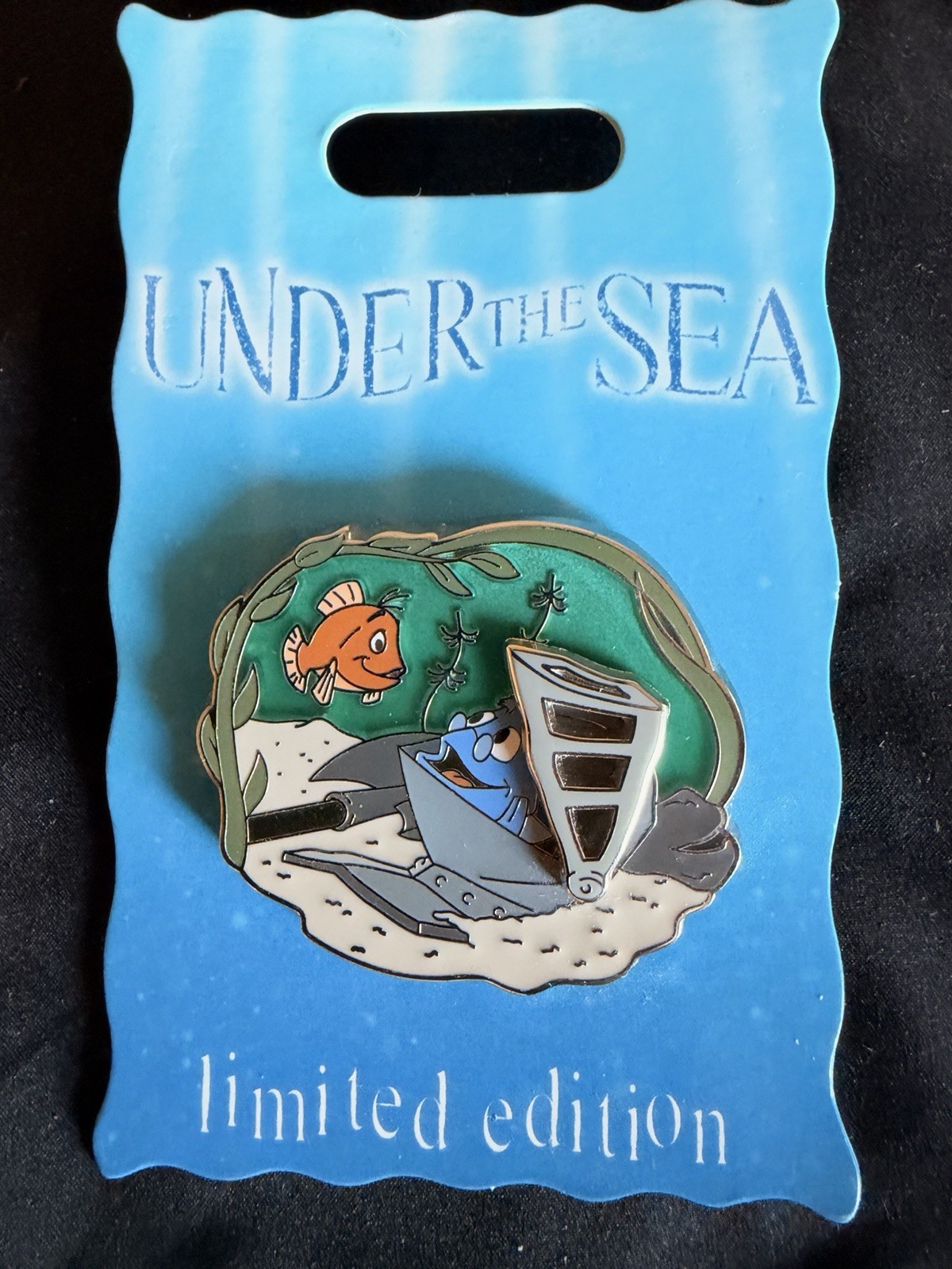 2018 Disney Under the Sea bi-monthly Collection - Merlin And Wart LE2000 3D