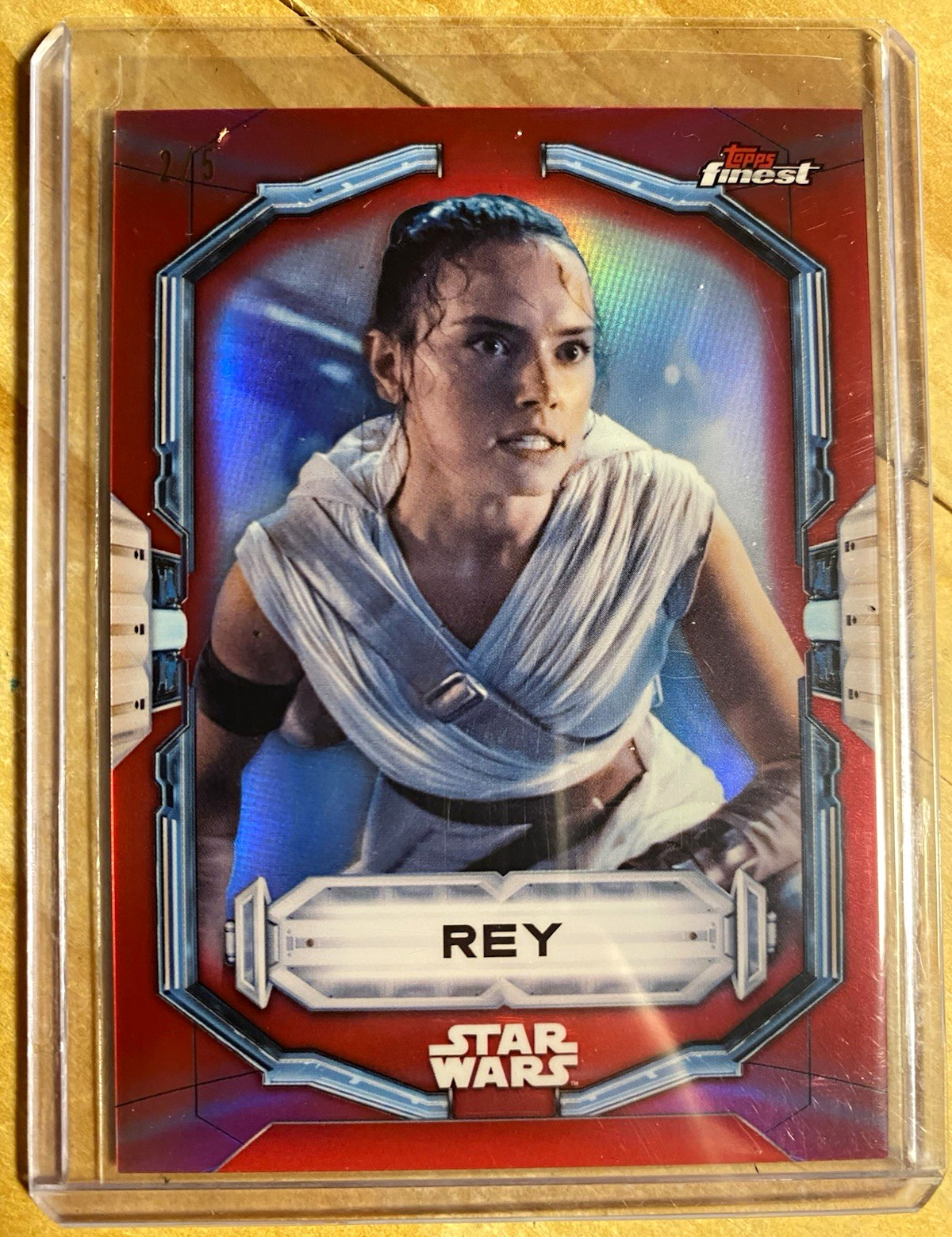 2022 Topps Finest Star Wars Rey #117 SP EB 2/5 Red Refractor 2022 Topps Finest Star Wars Rey #117 SP EB 2/5 Red Refractor