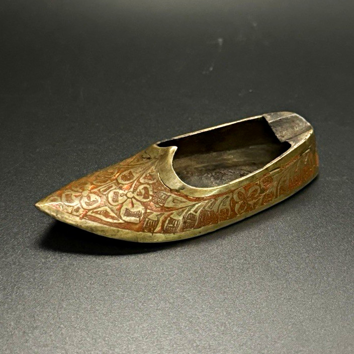 Brass-Tone Shoe-Shaped Collectible Ashtray, Engraved Floral Design Brass-Tone Shoe-Shaped Collectible Ashtray, Engraved Floral Design