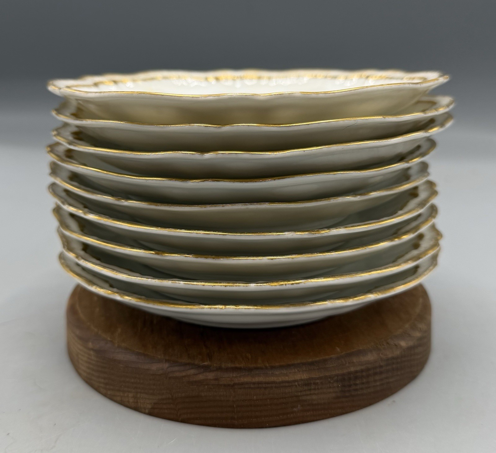 Theodore Haviland Limoges Schleiger 304 Nine 6 Inch Saucers Theodore Haviland Limoges Schleiger 304 Nine 6 Inch Saucers
