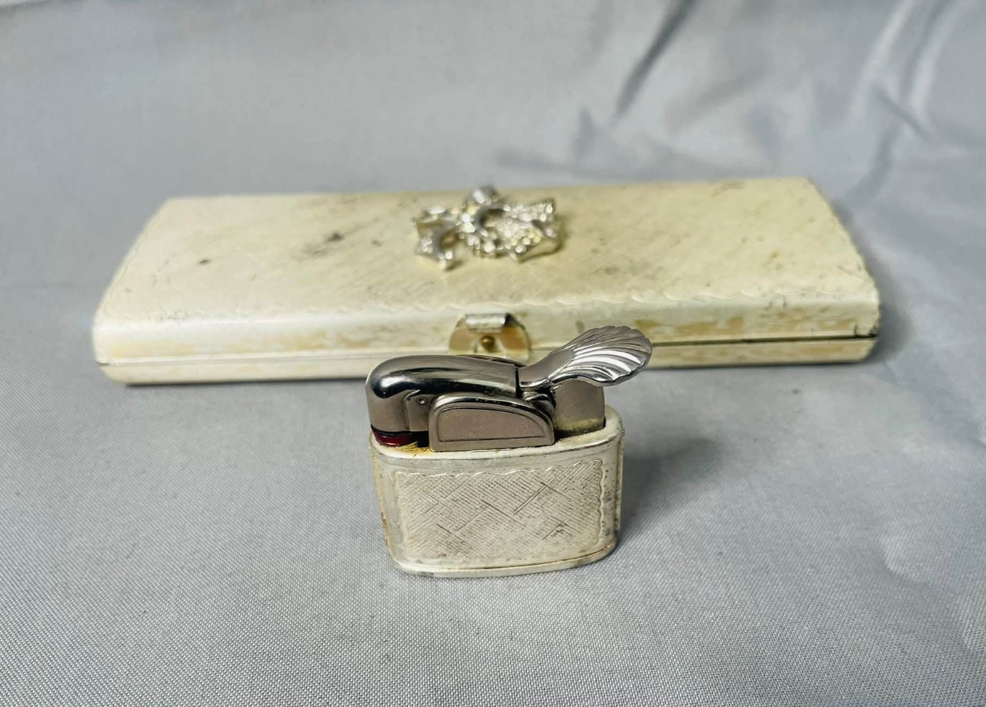 Vintage Evans Spitfire Petite Cigarette Case With Pop Up Lighter