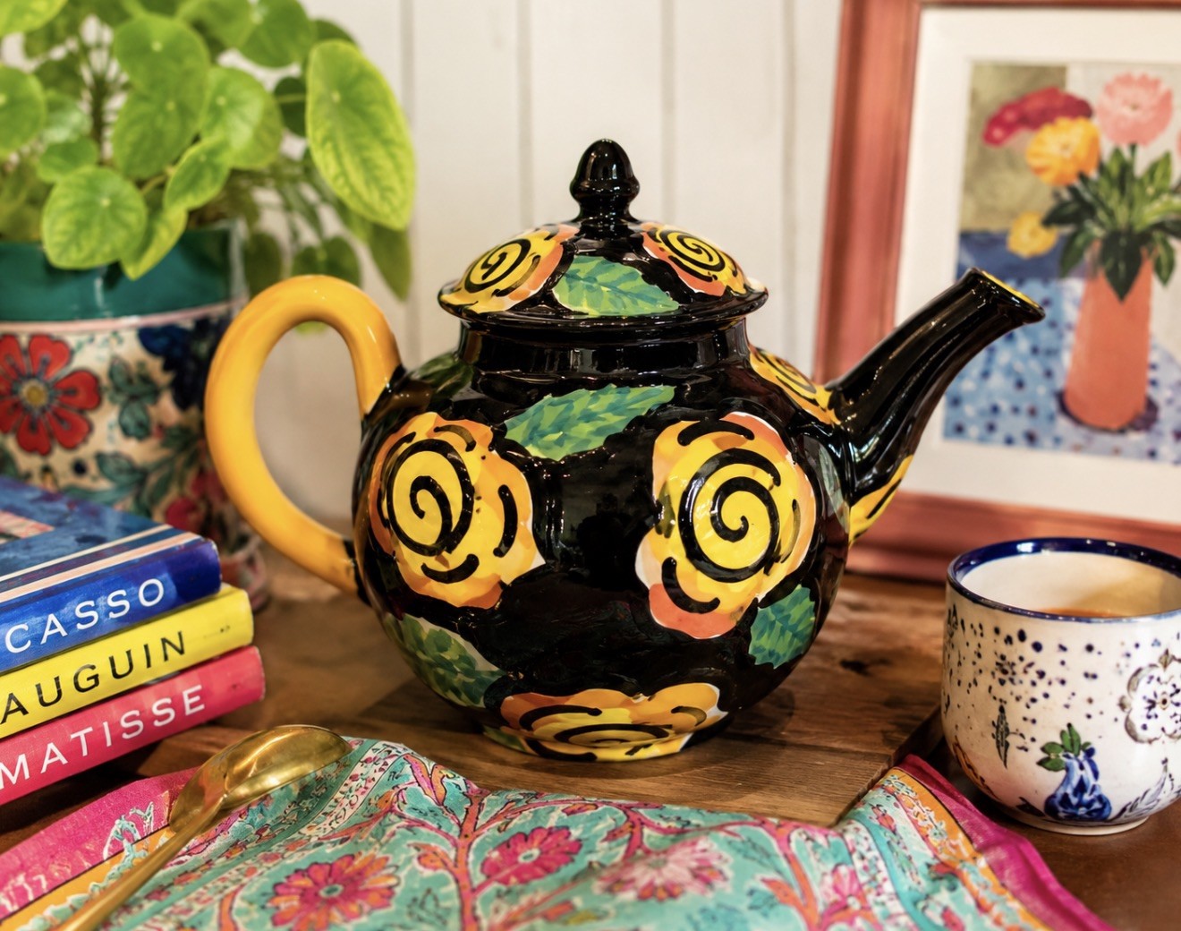 Vintage Signed Studio Art Pottery Teapot Hand Painted Folk Art \ Vintage Signed Studio Art Pottery Teapot Hand Painted Folk Art \