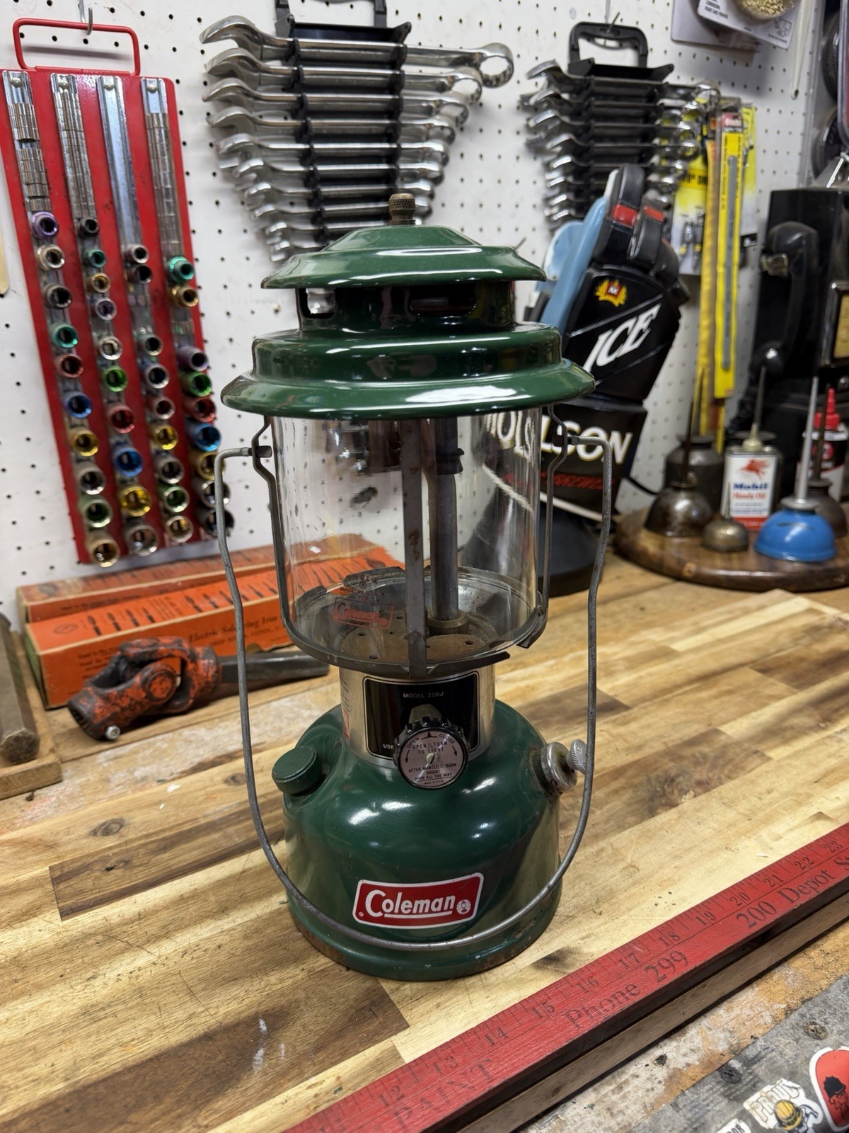 Vintage Coleman 220J Lantern 1978 Dual Mantle Tested Working USA Pyrex Globe