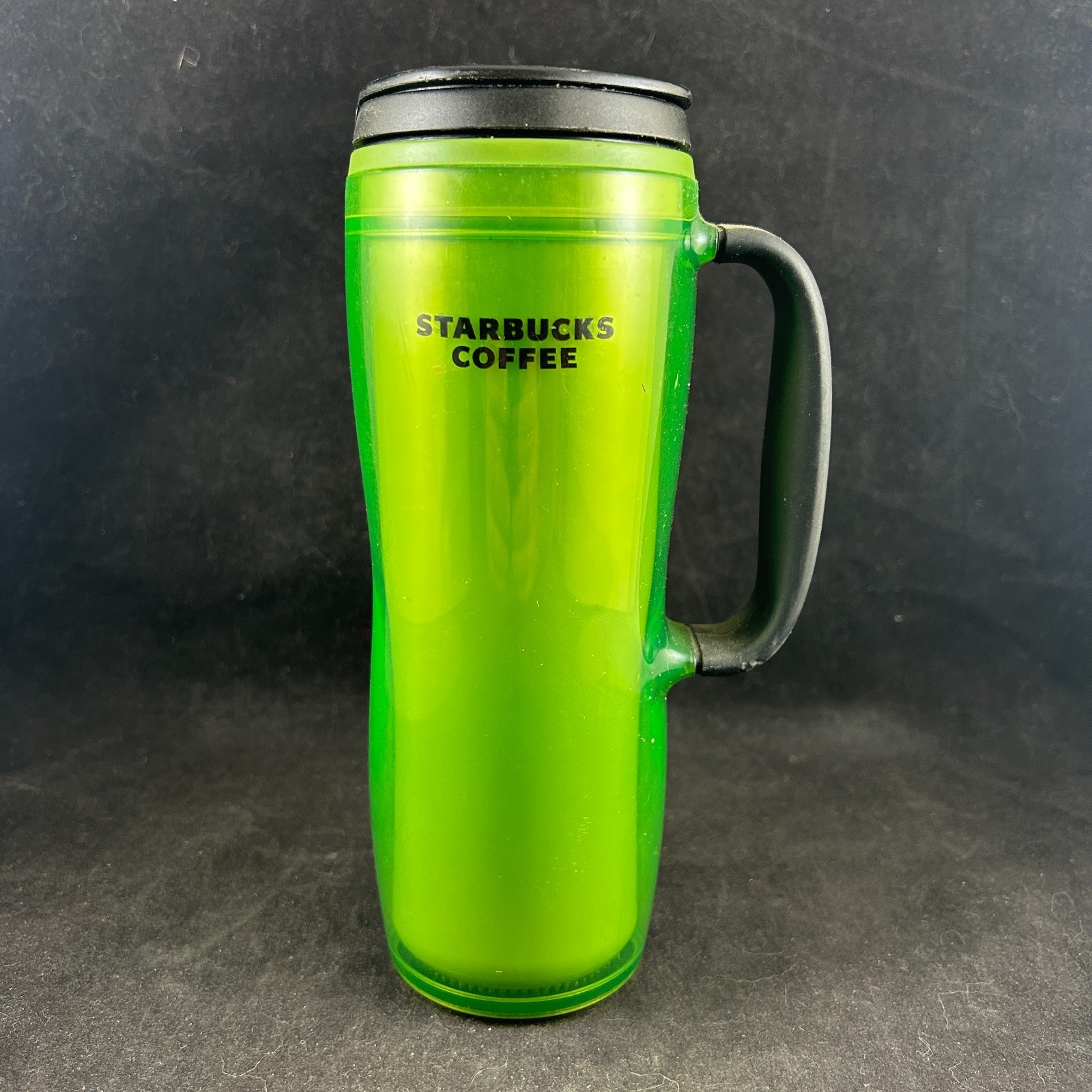STARBUCKS 2008 16 OZ INSULATED PLASTIC COFFEE TUMBLER GREEN WITH HANDLE - RARE