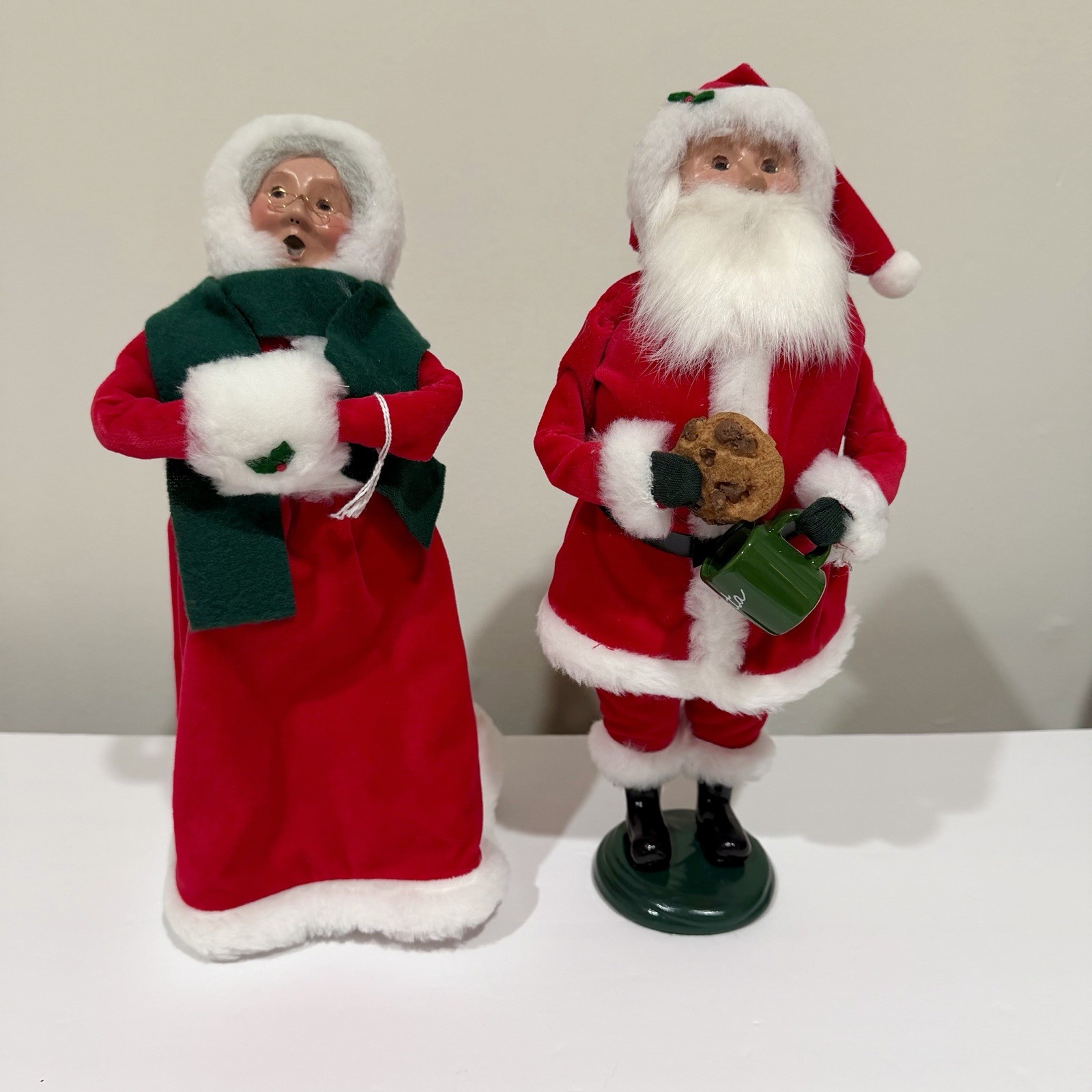 Vintage Byers Choice Santa Mrs Claus Christmas The Carolers 13in Velvet Set 2003 Vintage Byers Choice Santa Mrs Claus Christmas The Carolers 13in Velvet Set 2003