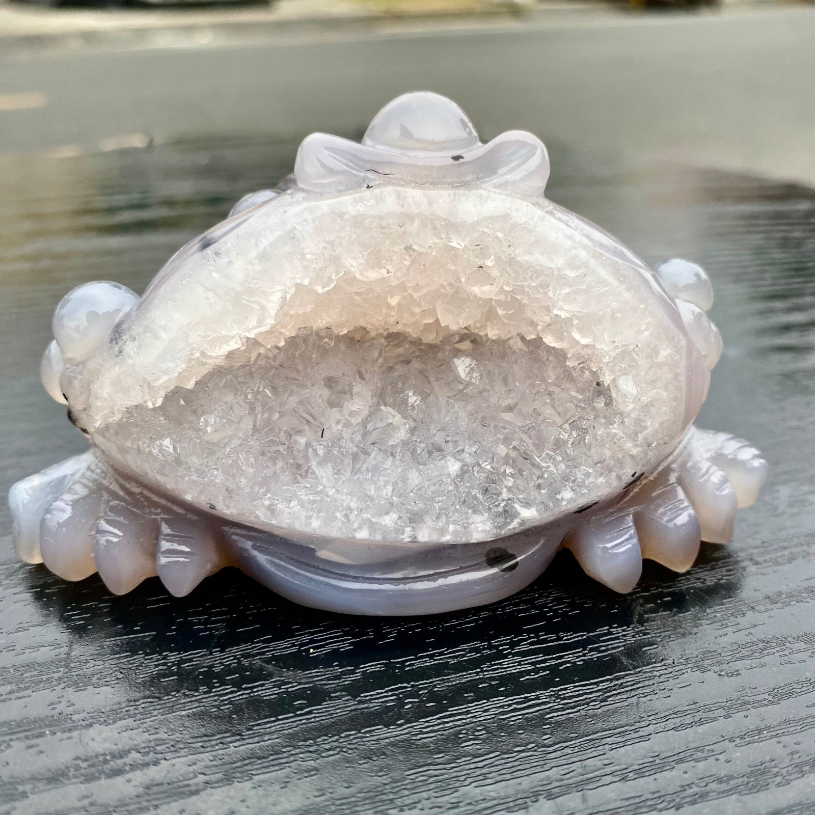 260G Natural Amethyst agate geode quartz crystal Hand carved Golden Toad 260G Natural Amethyst agate geode quartz crystal Hand carved Golden Toad