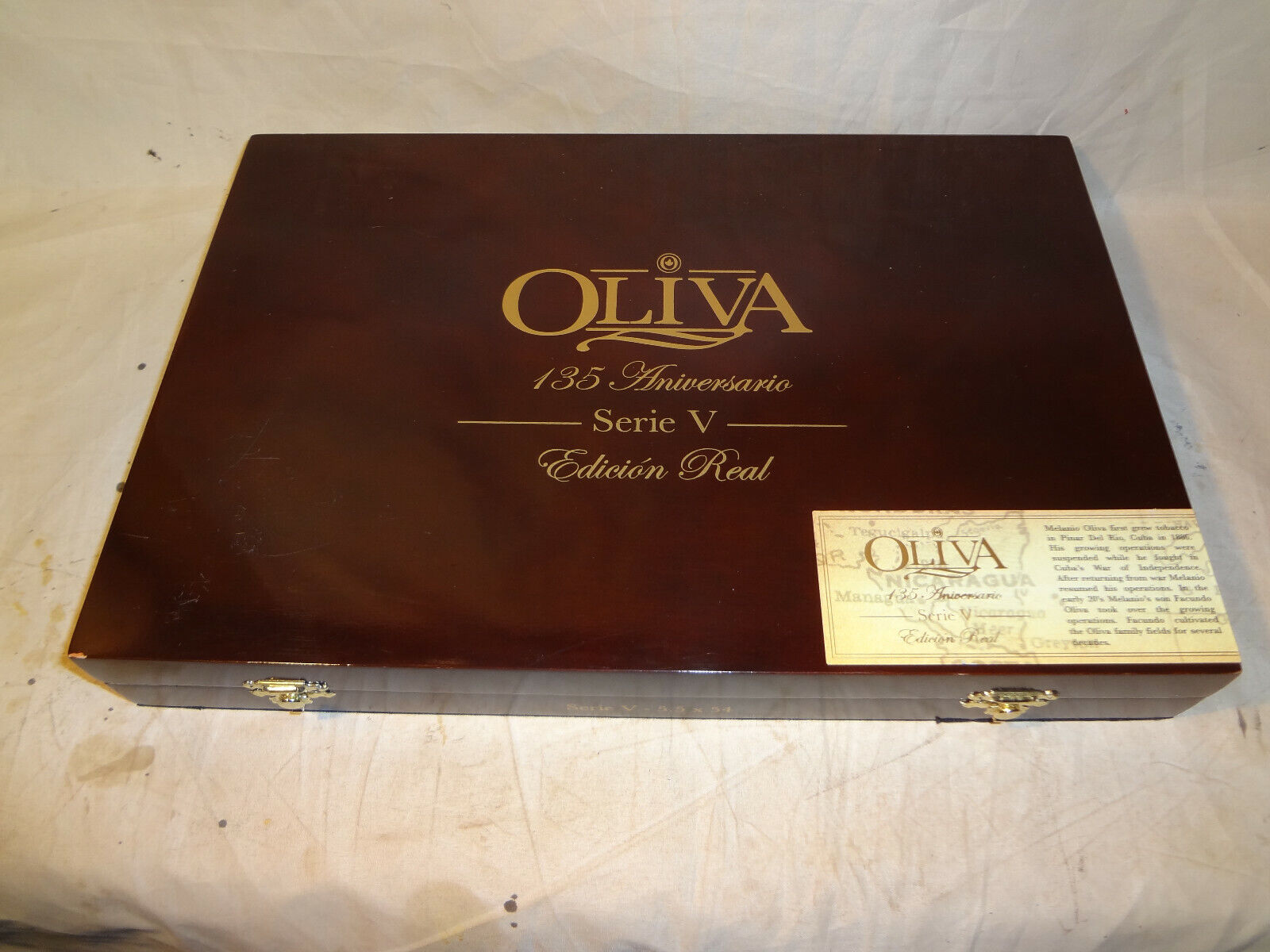 OLIVA SERIE V 135TH ANNIVERSARY EDICION REAL WOOD CIGAR BOX (LARGE)