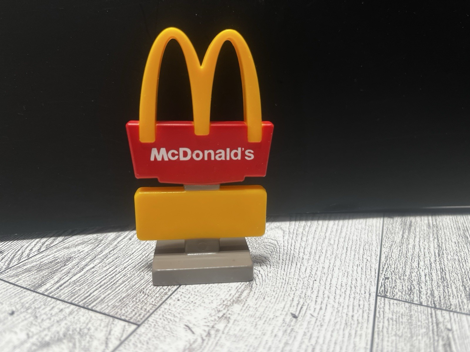 2025 lil mcdonalds sign