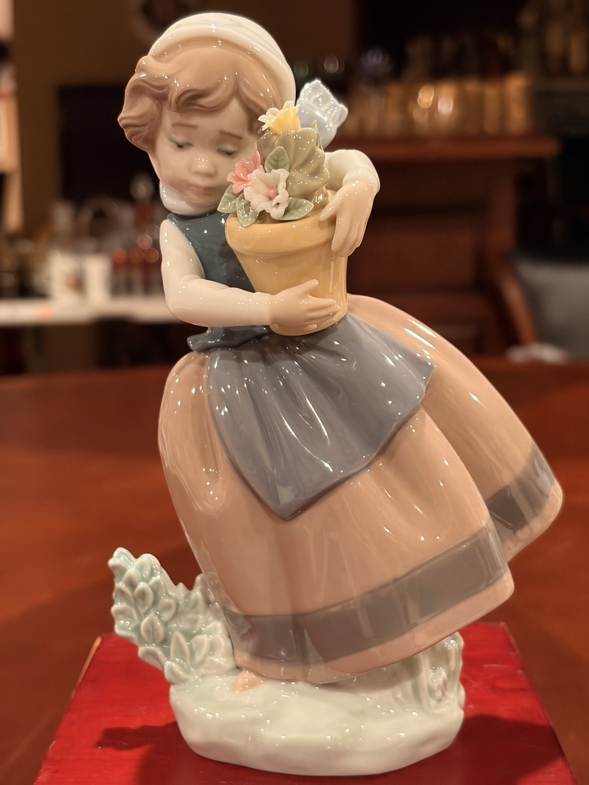 Vtg Lladro Spring Is Here Porcelain Girl Flower Pot Figurine Spain 5223 6.5” Vtg Lladro Spring Is Here Porcelain Girl Flower Pot Figurine Spain 5223 6.5”