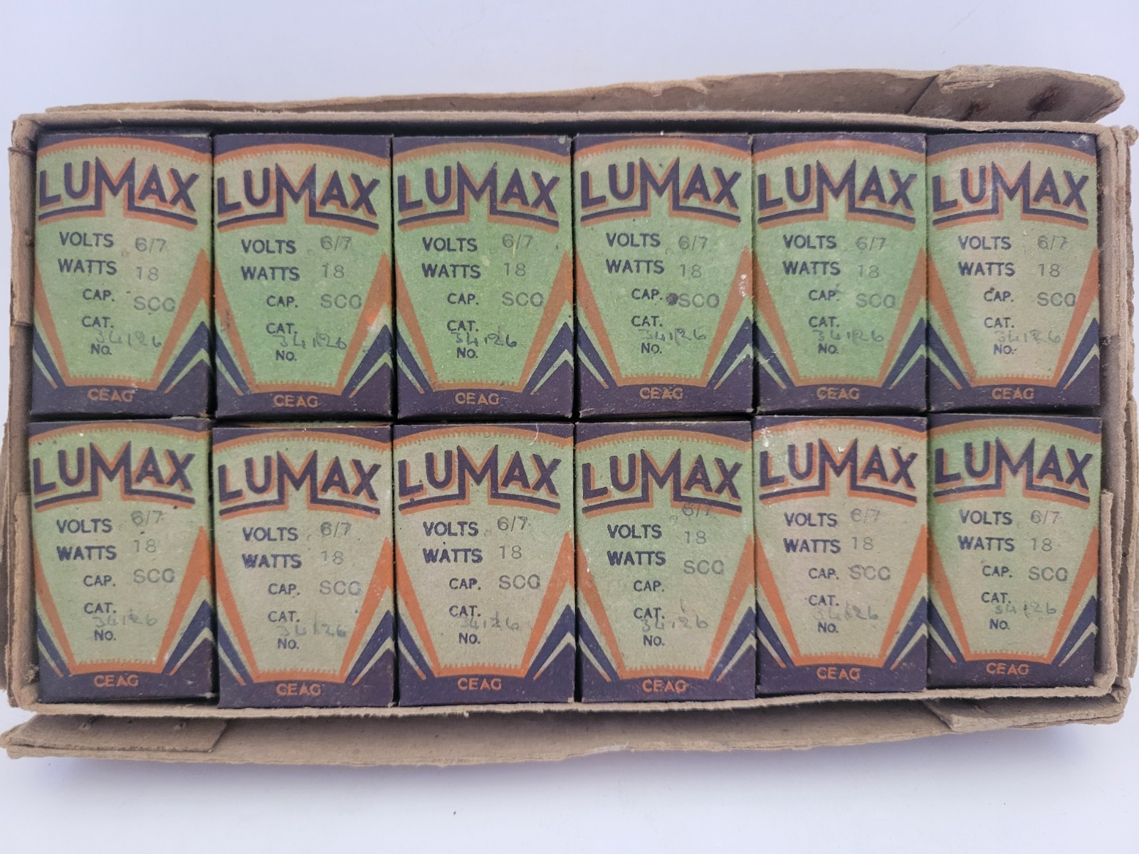 WW2 c1943 Boxed 12 Vintage Lumax 6/7 Volt 18 Watt SCC Automotive Bulbs, Unused.