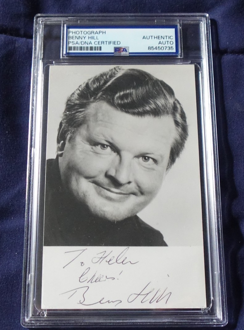 Benny Hill Autographed 4x6 Photo PSA SLABBED English Comedian Actor TV Star