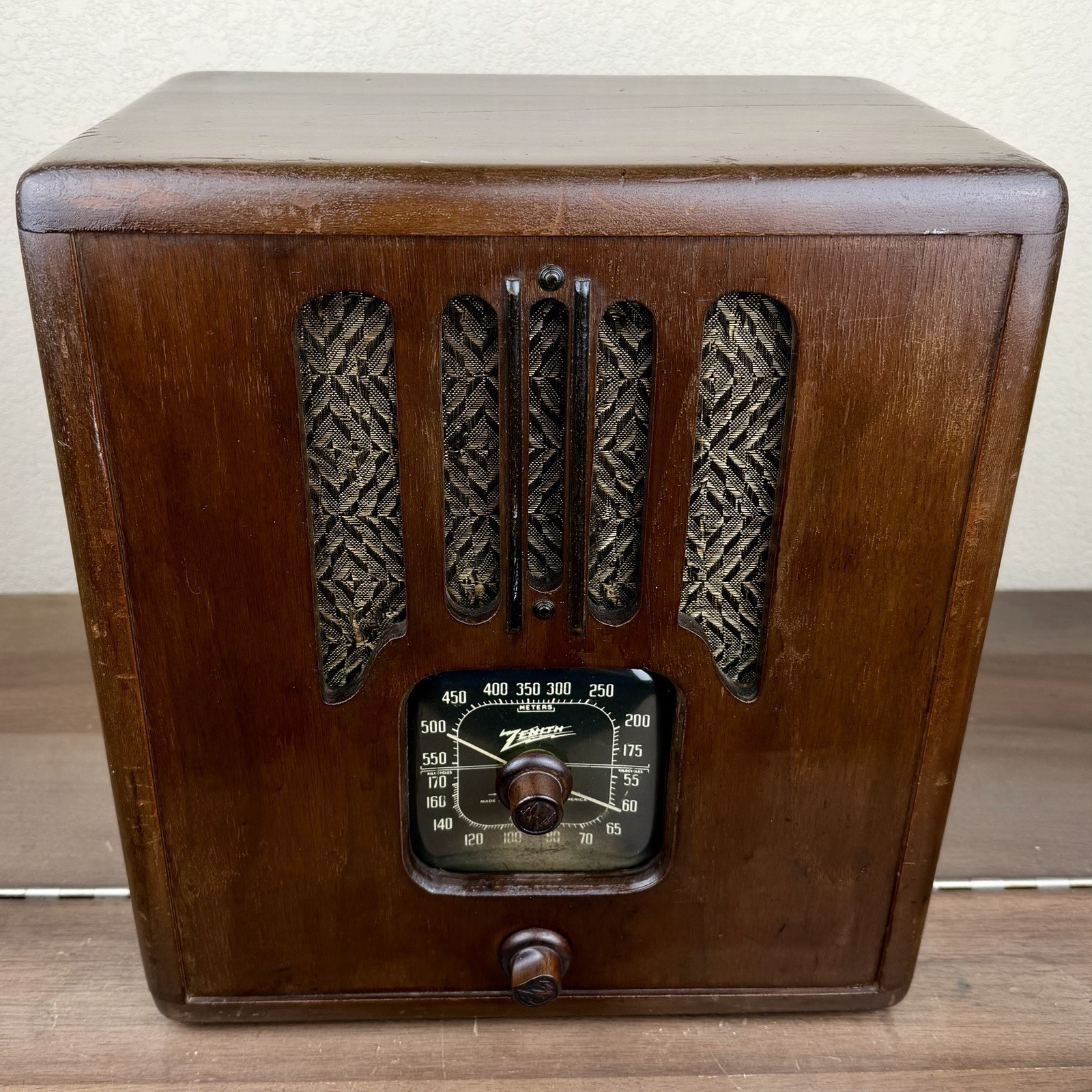 Zenith 4-B-231 1938 Black Dial Cube Tube Radio Wood Cabinet For Parts Repair Zenith 4-B-231 1938 Black Dial Cube Tube Radio Wood Cabinet For Parts Repair