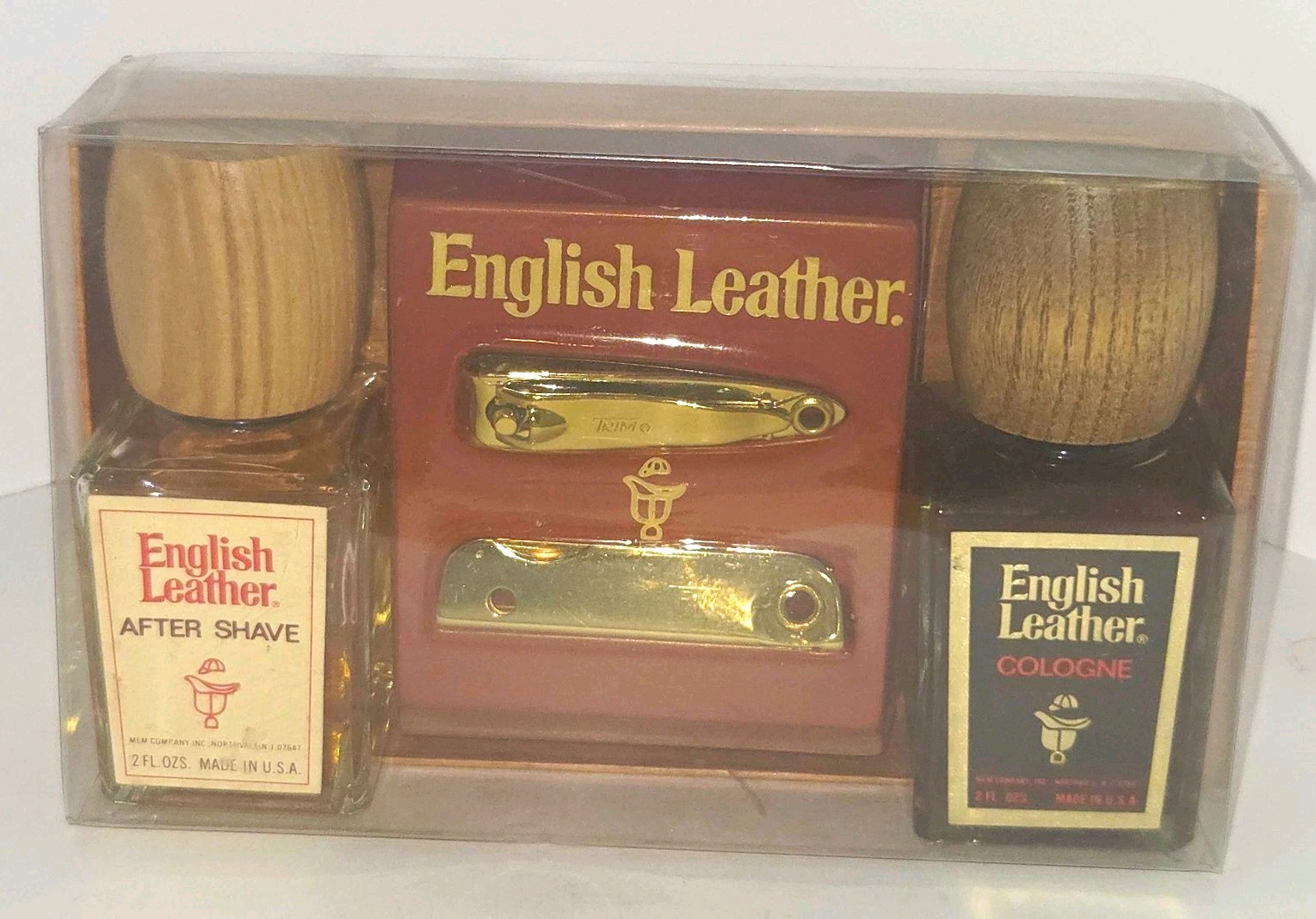 Vintage English Leather Men\'s Grooming Gift Set – No. 922 by MEM Company Vintage English Leather Men\'s Grooming Gift Set – No. 922 by MEM Company