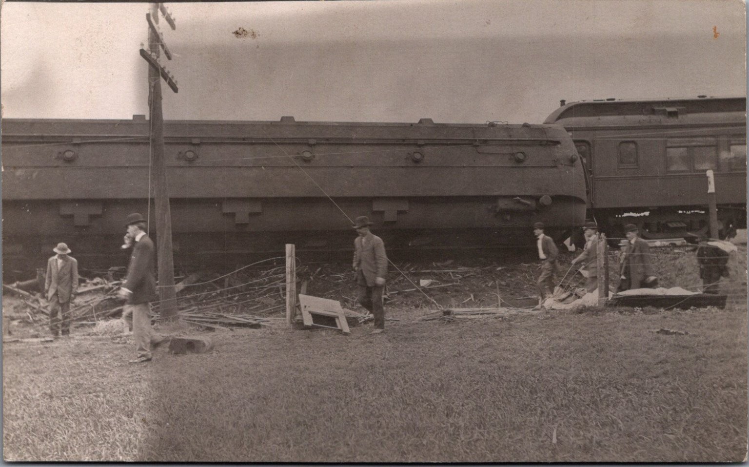 Vintage RPPC Train Wreck Derailment Disaster Postcard Men Crowd Scene Vintage RPPC Train Wreck Derailment Disaster Postcard Men Crowd Scene