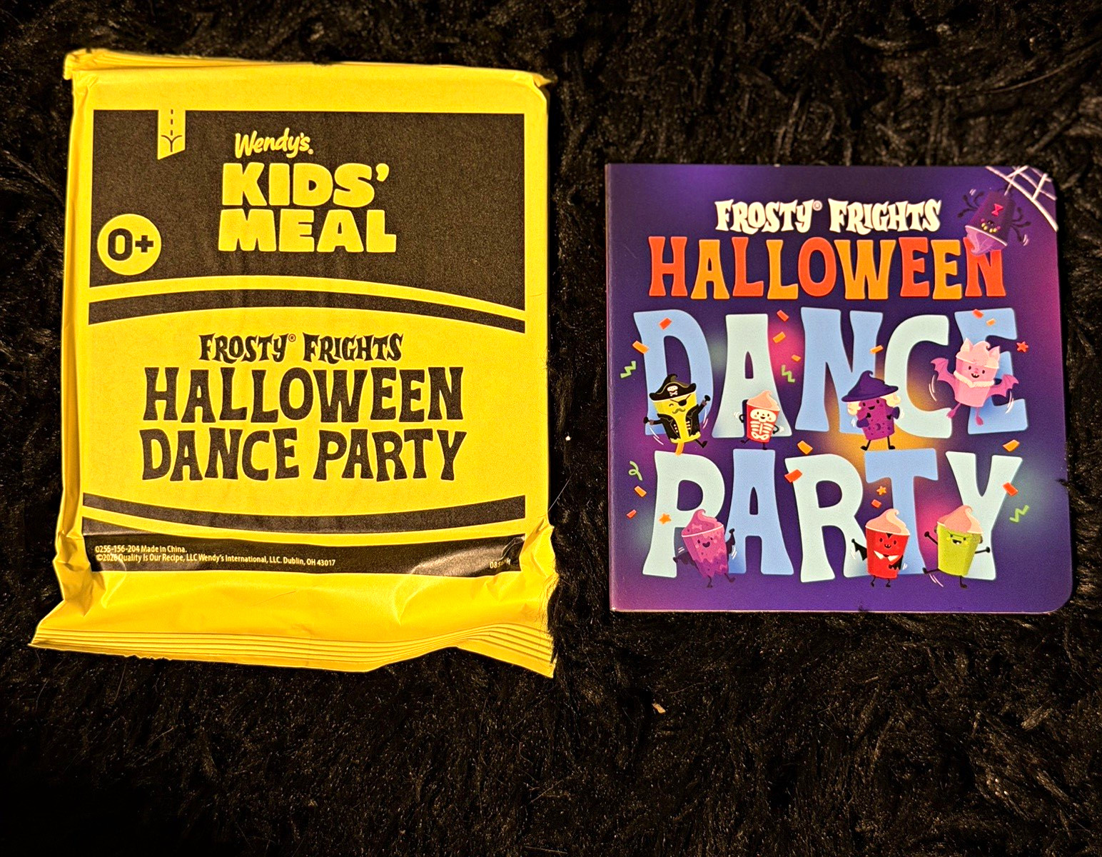 SEALED Wendy’s Frosty Frights Halloween Dance Party Non-Sport Trading Cards