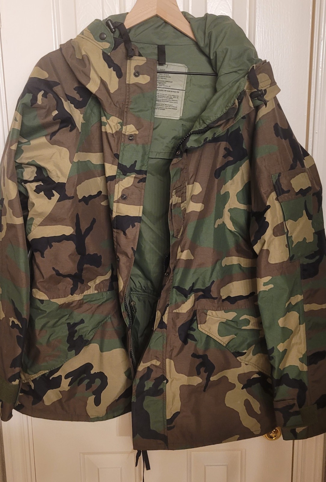 US Military ECWCS Woodland Camo GoreTex Cold Weather Parka Large Regular Coat US Military ECWCS Woodland Camo GoreTex Cold Weather Parka Large Regular Coat