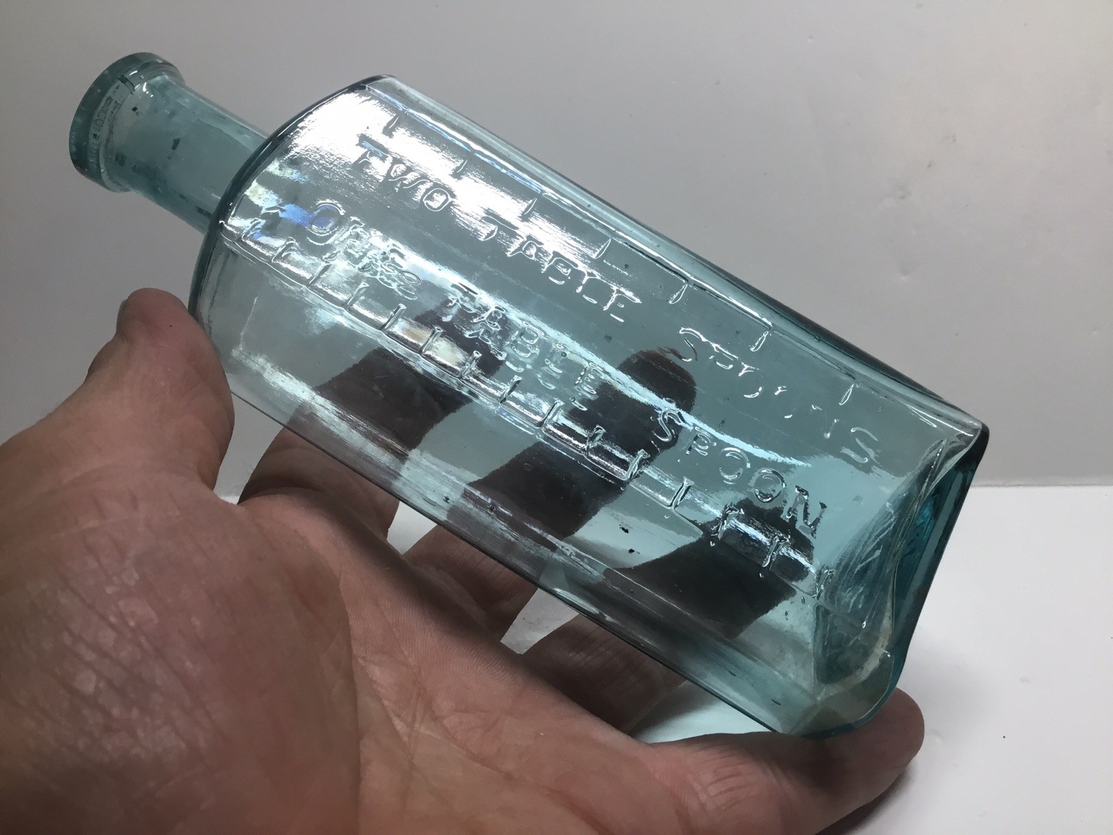 Antique Rich Aqua Graduated Scale Chemist /Medicine Bottle.
