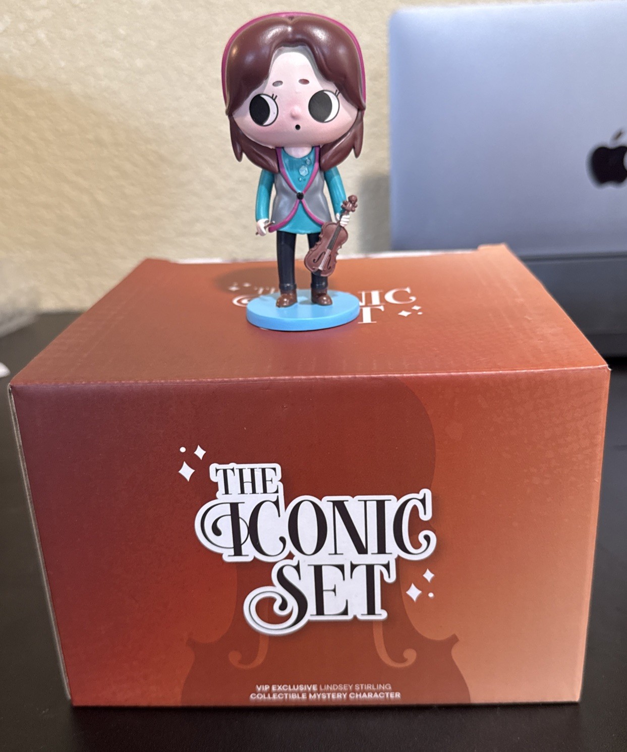 Lindsey Stirling 2026 Duality Untamed VIP Mystery Figure #100/500 CRYSTALLIZE Lindsey Stirling 2026 Duality Untamed VIP Mystery Figure #100/500 CRYSTALLIZE