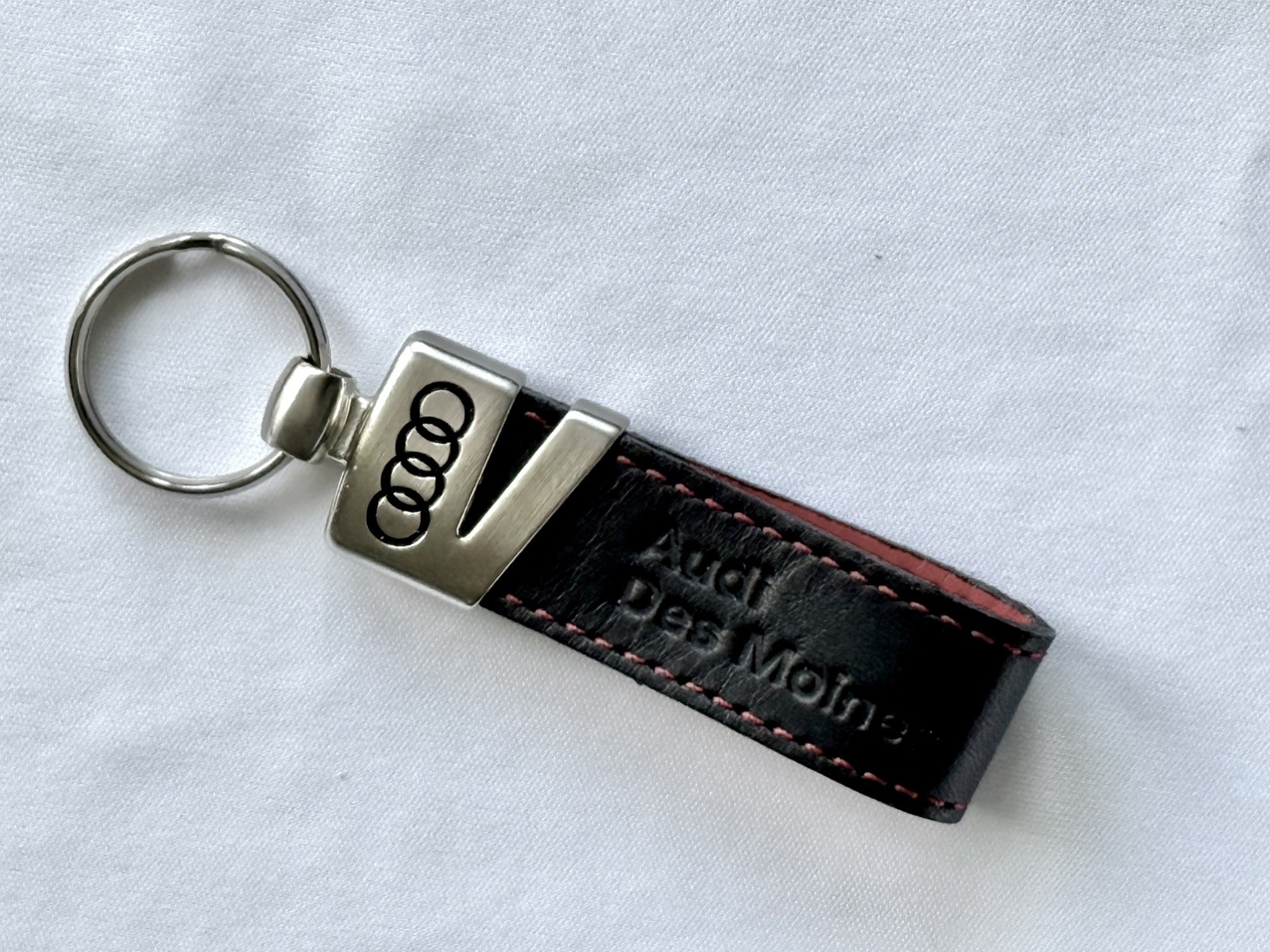 Genuine Audi (of Des Moines) Leather & Chrome Premium Keychain Key Fob Ring Genuine Audi (of Des Moines) Leather & Chrome Premium Keychain Key Fob Ring