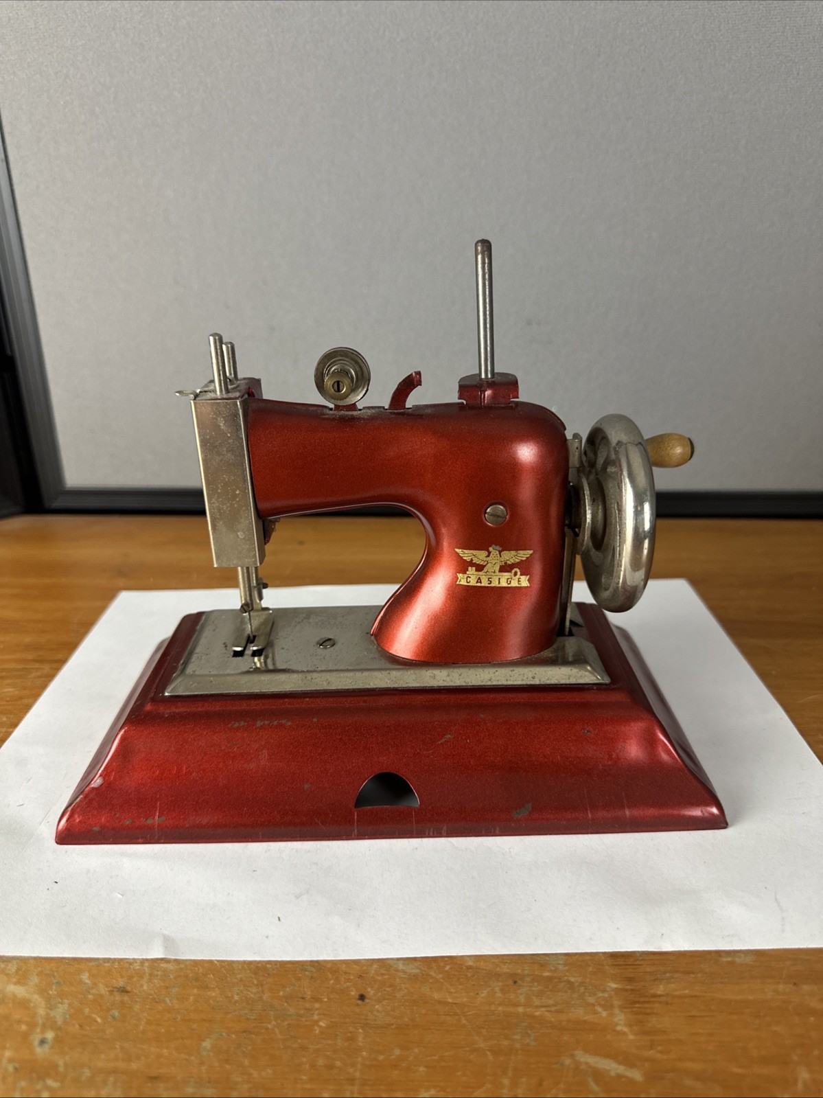 Vintage 1940-50s Casige Childs Sewing Machine German Metal Hand Crank