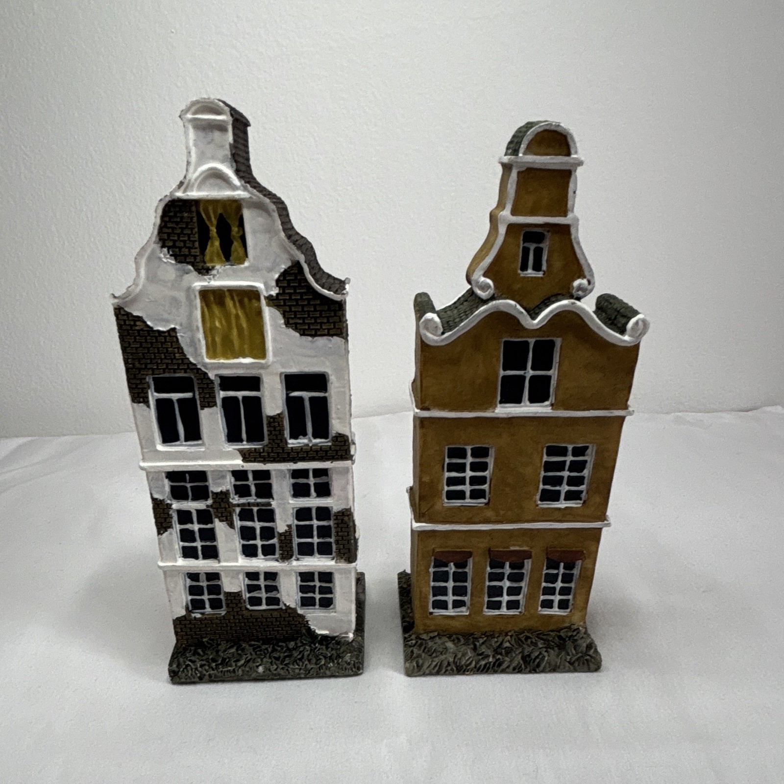 Vtg K\'s Collection Amsterdam Canal Houses Resin Miniature Village Figurine Pair Vtg K\'s Collection Amsterdam Canal Houses Resin Miniature Village Figurine Pair
