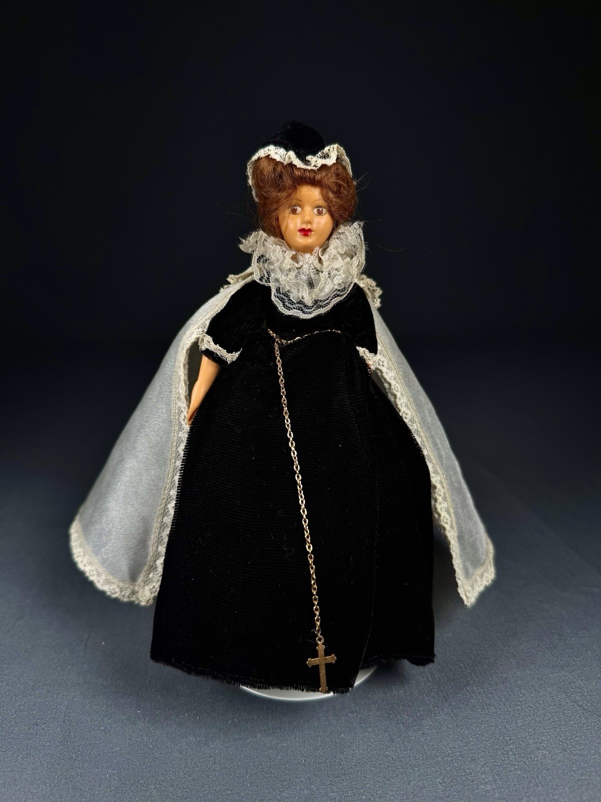 Vintage Peggy Nisbet Doll Mary Queen of Scots Tudor Figure Vintage Peggy Nisbet Doll Mary Queen of Scots Tudor Figure
