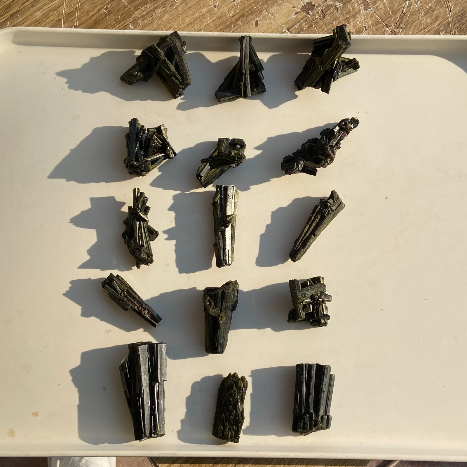 15PCS  Wholesale Green Epidote Crystal Gemstone Rough Mineral Specimen