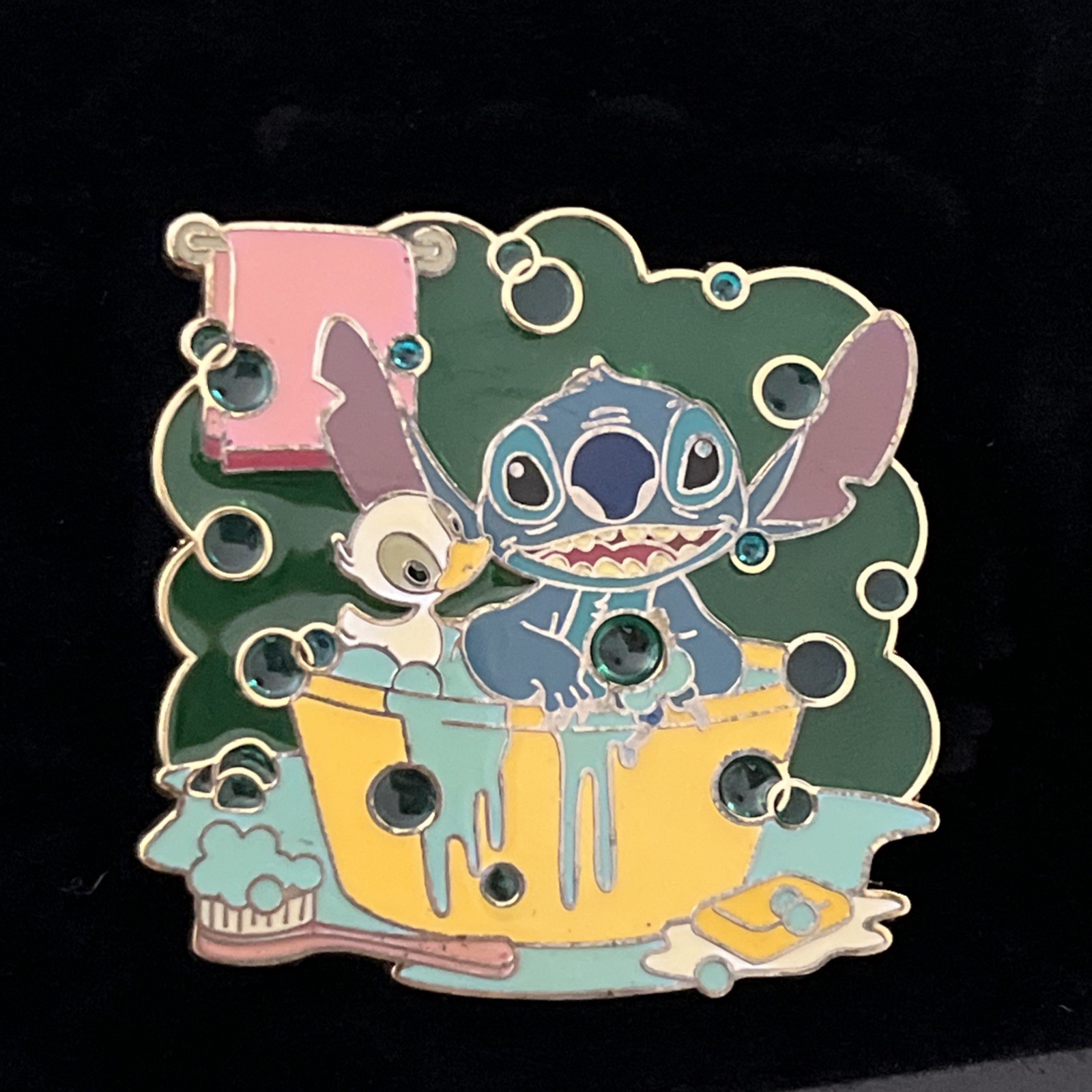 Disney Shopping Stitch & Duckling Bubble Bath Time Stained Glass LE250 Pin NEW Disney Shopping Stitch & Duckling Bubble Bath Time Stained Glass LE250 Pin NEW
