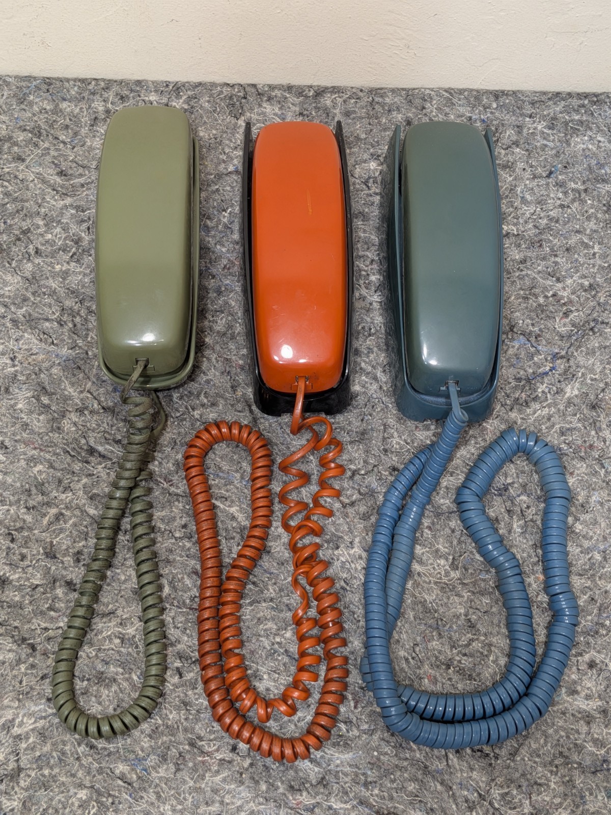 Lot 3 Vintage Trimline Wall Phones Bell Western Electric (Avocado Orange Blue) Lot 3 Vintage Trimline Wall Phones Bell Western Electric (Avocado Orange Blue)