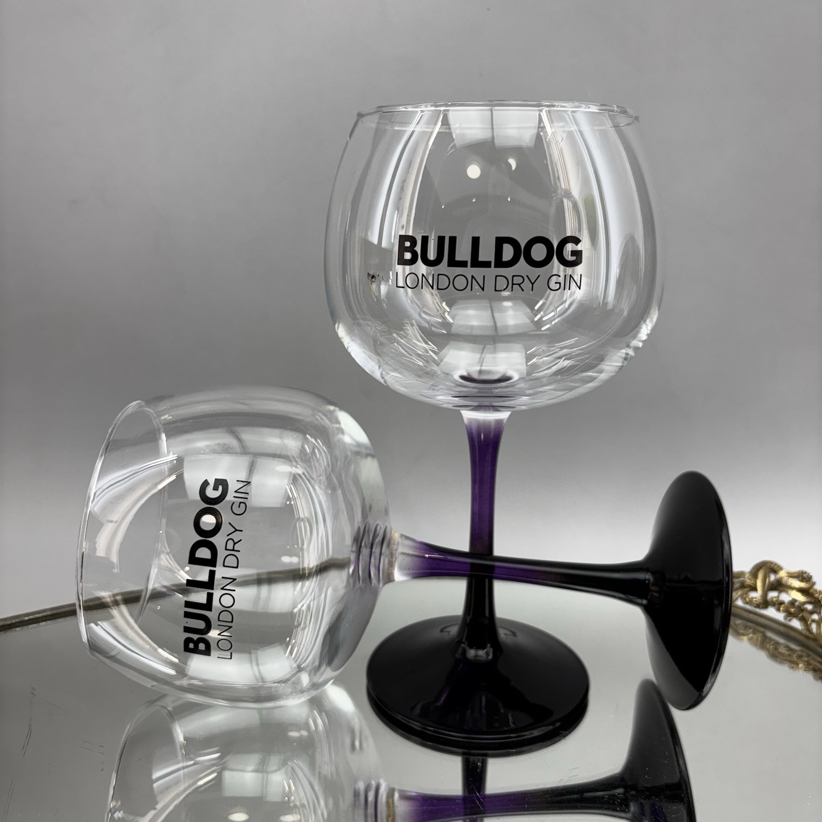 Bulldog London Dry Gin Balloon Pair Of Wine Glasses Purple Amethyst Cocktail ￼