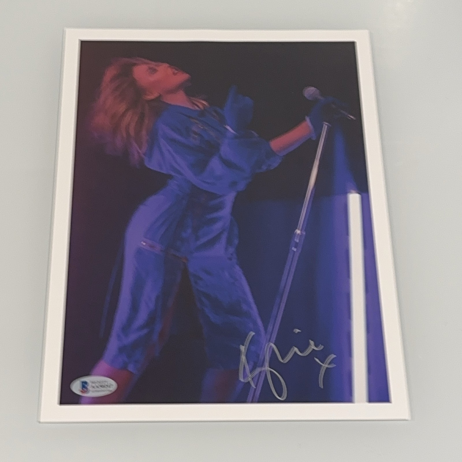 Kylie Minogue Hand Signed Autographed 8x10 Photo Beckett COA Kylie Minogue Hand Signed Autographed 8x10 Photo Beckett COA