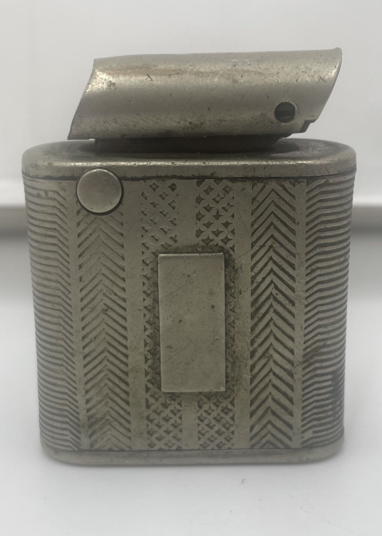 Early Regal no Guard Push Button Lighter