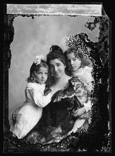 Photo:Mrs L O Howard with Two Young Girls Portrait Photograph