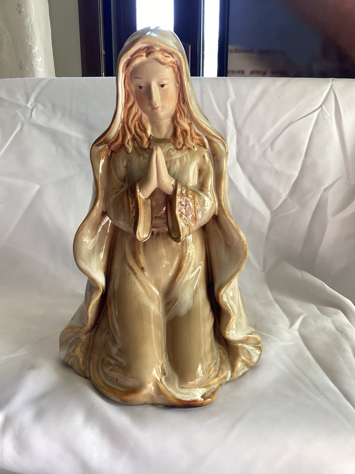 Vintage Ceramic Kneeling Mother Mary