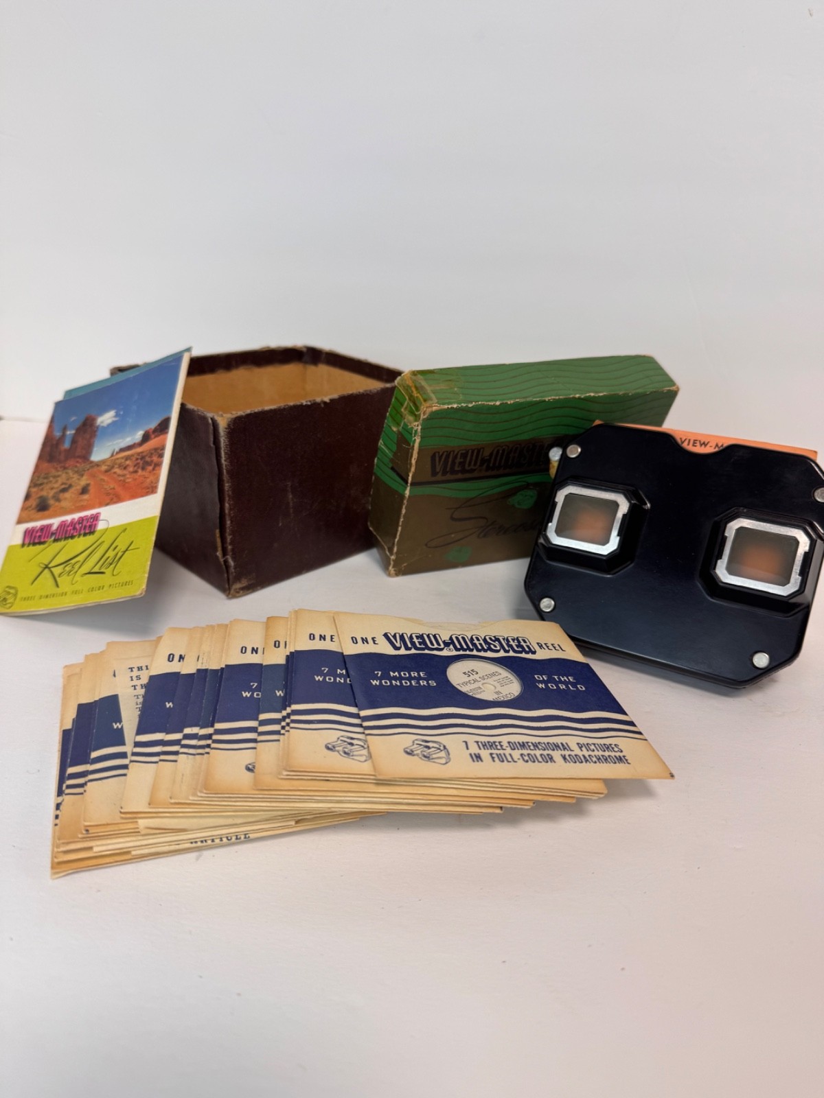 Vintage View Master Stereoscope With 24 Reels 1950’s Lot Box