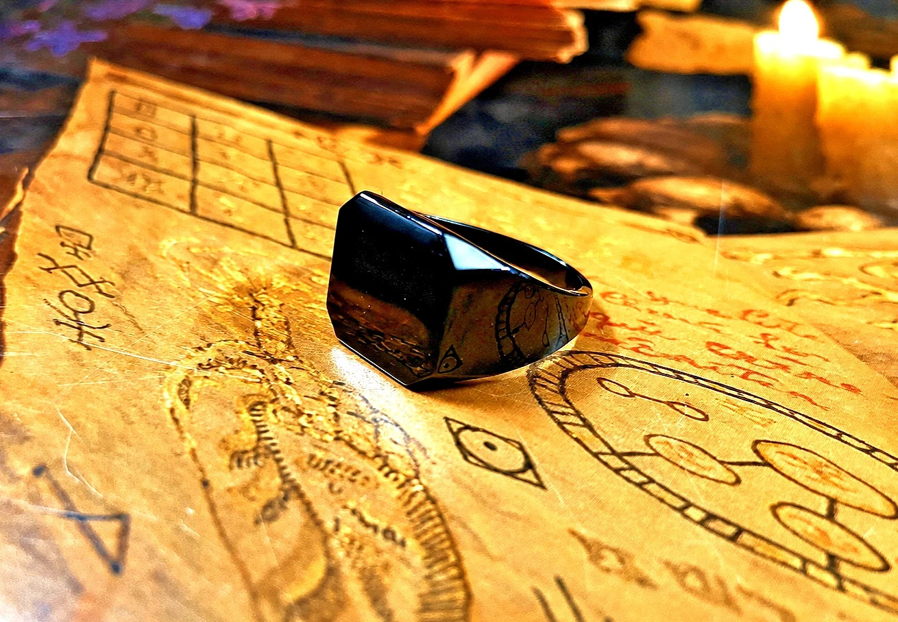 $$$ MOST POWER QUEEN SUCCUBUS SILVER RING VERY RARE $$$