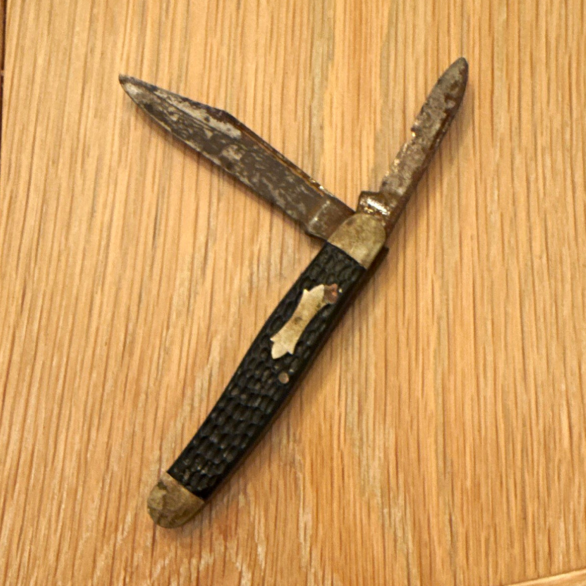 Hibbard Spencer Bartlett OVB Jack Knife Jigged Handle Brass Bolster 2 Blade