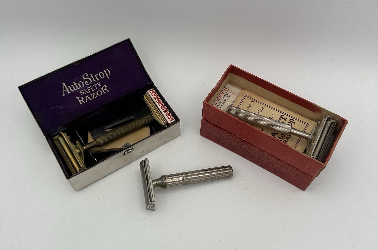 Antique Valet Autostrop Safety Razor Lot w/ Steel Case & Blades 1912-1913