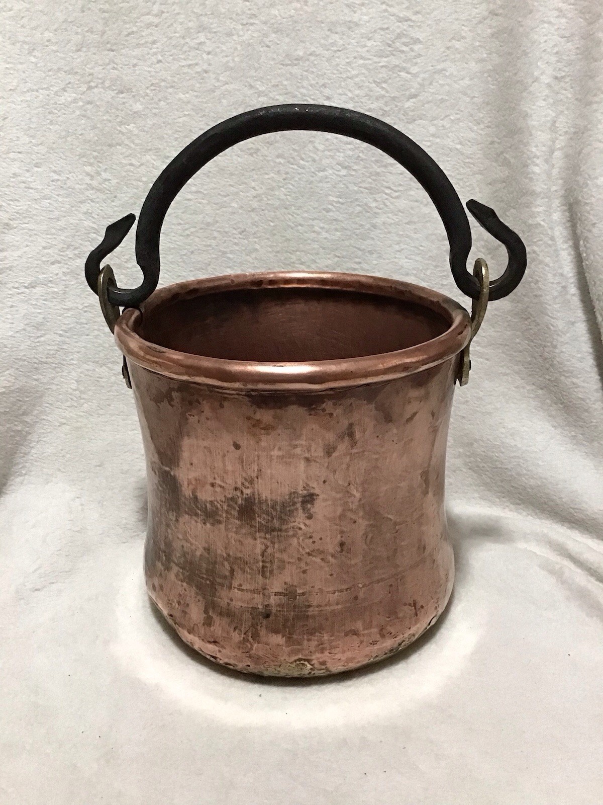 Antique French Hammered Copper Bucket Cauldron Snake Head Handle 9th c.Iron Antique French Hammered Copper Bucket Cauldron Snake Head Handle 9th c.Iron